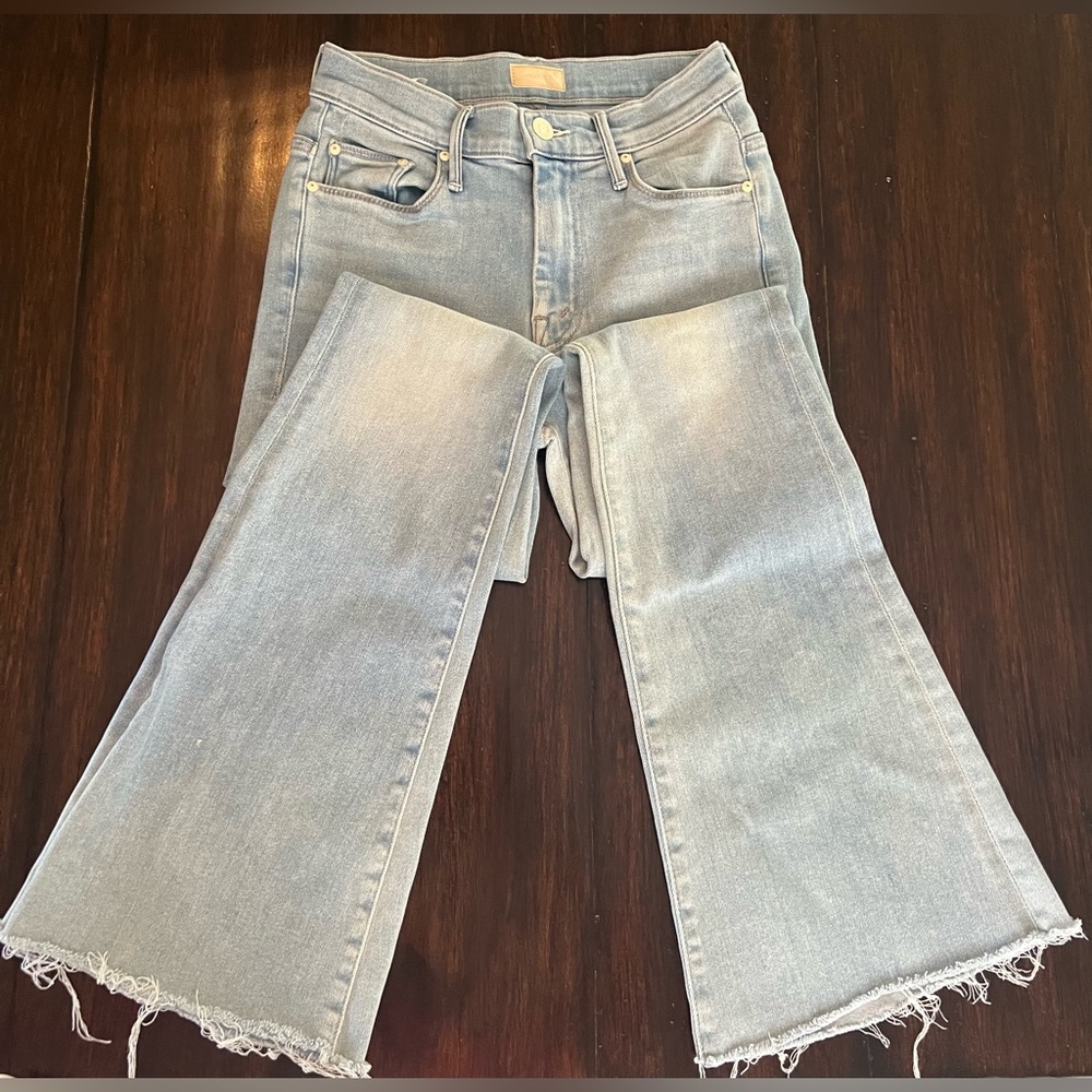 MOTHER Weekender Fray Jean in Swimming Pool Sunday - size 23